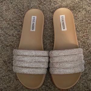Like new Steve Madden slides